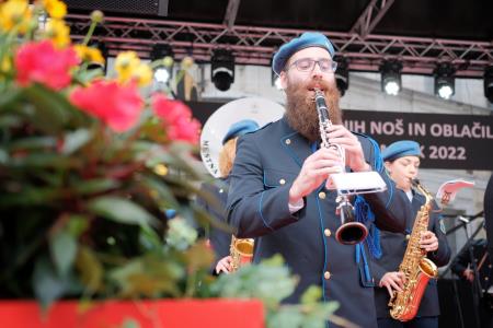 Presenetljiv odziv ob prvem dnevu praznovanja 50. Dnevov narodnih noš in oblačilne dediščine v Kamniku (32)